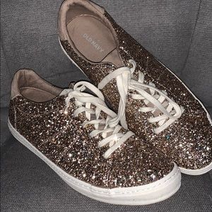 Old Navy Glitter sneakers